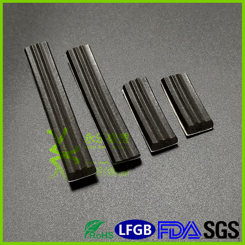 武清耐溫發(fā)泡硅膠條 背膠發(fā)泡硅膠條 高回彈發(fā)泡硅膠條