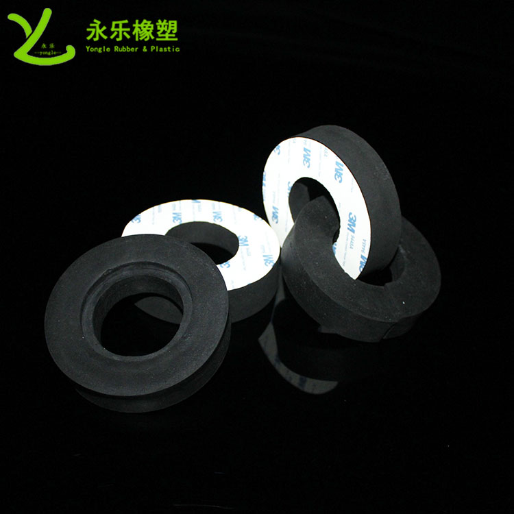 定制模壓發(fā)泡硅膠墊，減震模壓發(fā)泡硅膠墊，無氣味模壓發(fā)泡硅膠墊