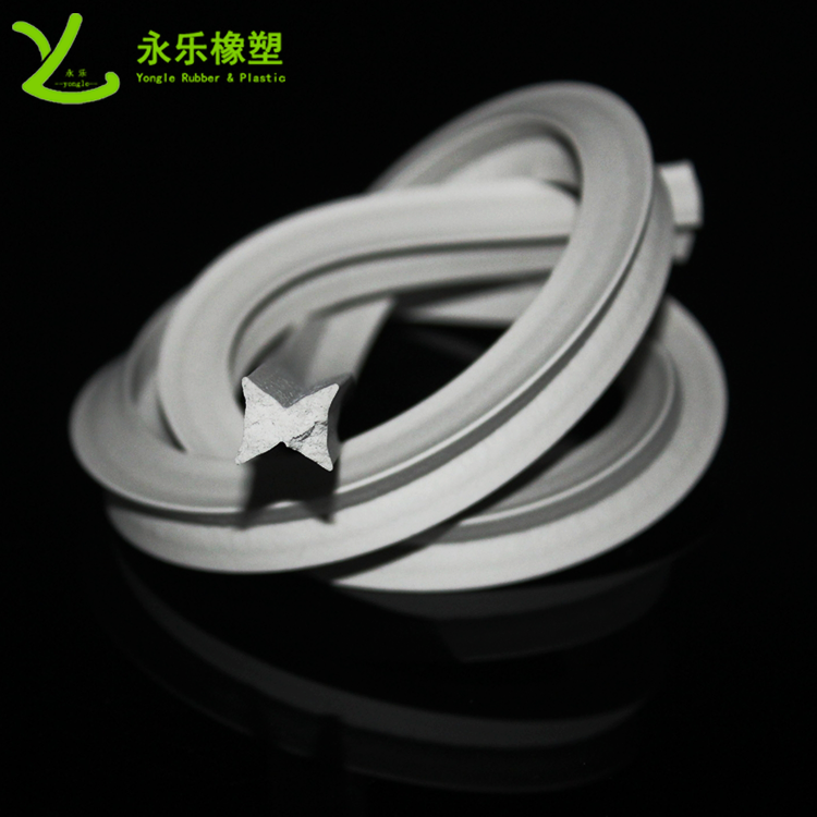 硅膠泡棉膠條，阻燃硅膠泡棉膠條，耐高溫發(fā)泡硅膠條